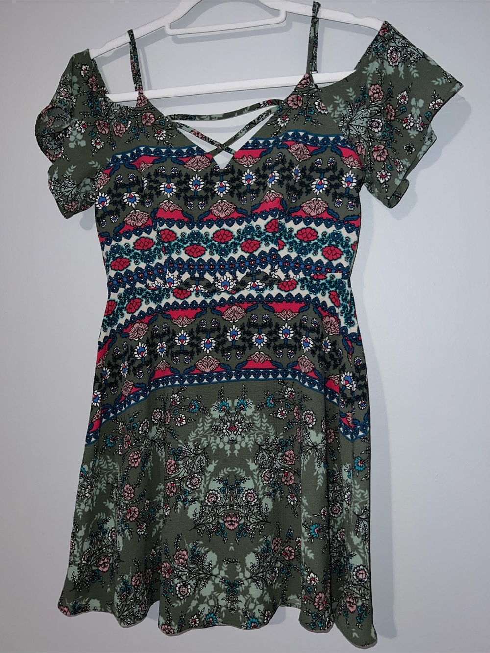 TeezeMe Size 3/4 Floral Olive Cold Shoulder Mini Dress